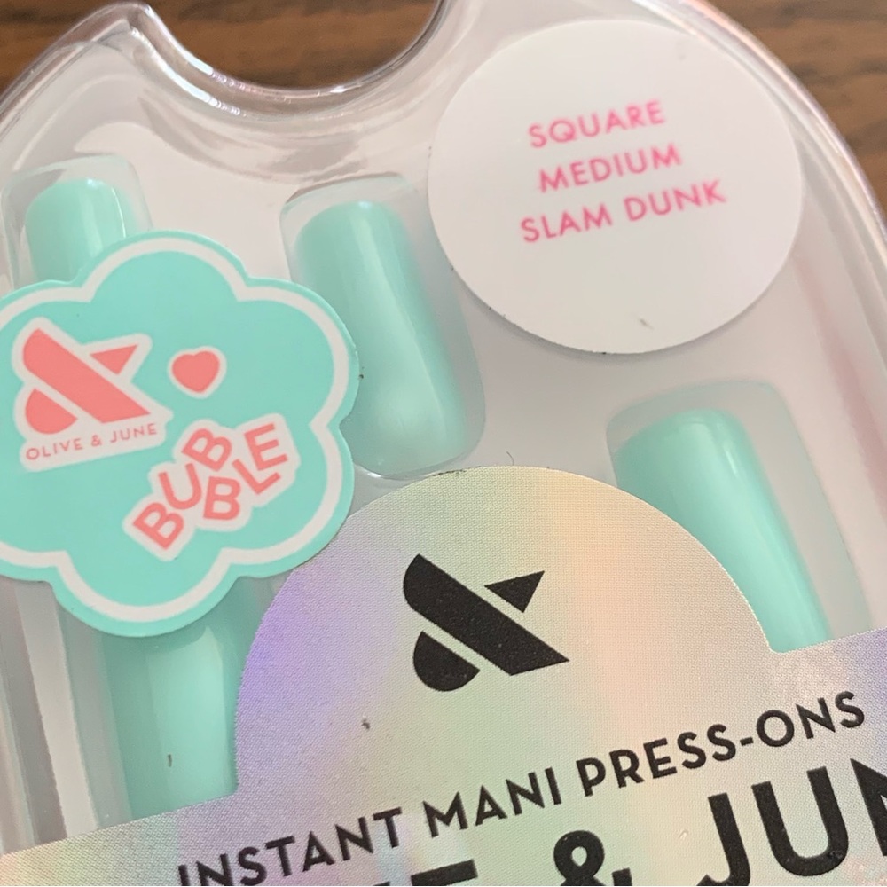 Olive & June Instant Mani Press-On Nails Square Medium Slam Dunk Turquoise NWT - Picture 3 of 6